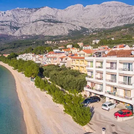 Apartment Marijan - Beachfront *