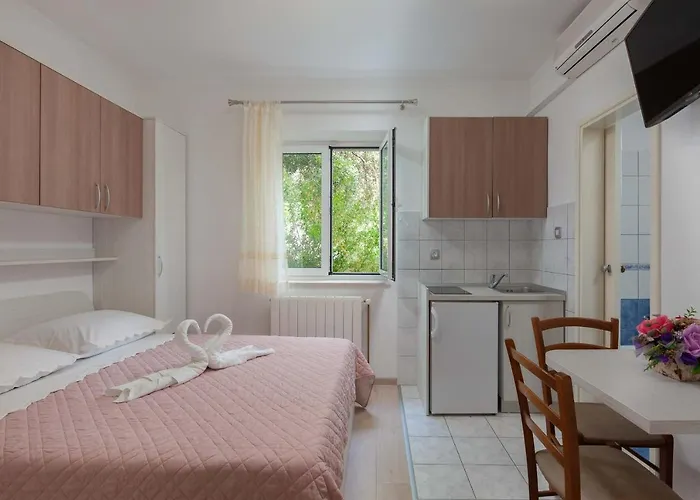 Apartment Marijan - Beachfront