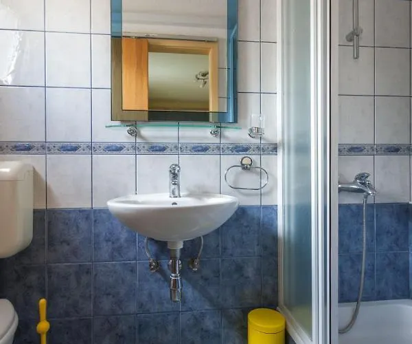 Apartment Marijan - Beachfront *