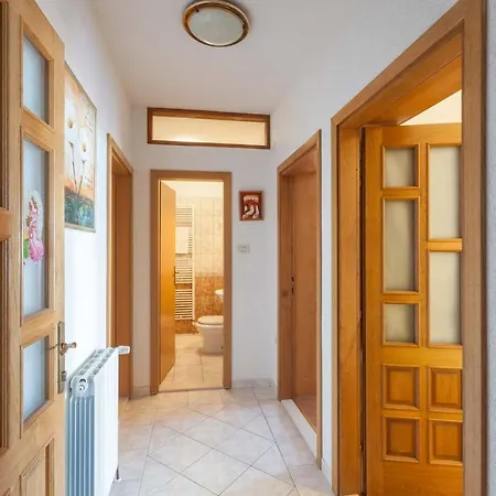 Marijan - Beachfront