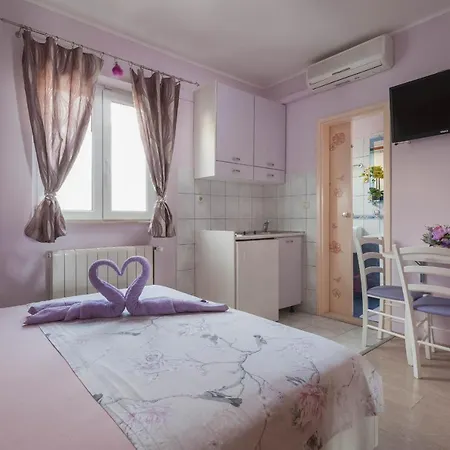 Marijan - Beachfront Apartmán *