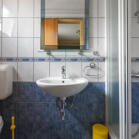 Marijan - Beachfront Tučepi